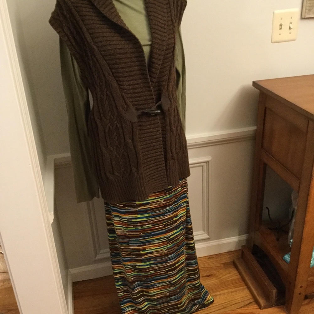 MULTI COLORED KNIT MAXI SKIRT